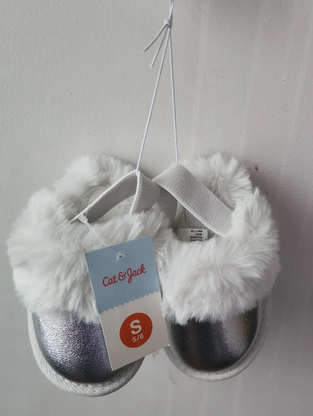 Cat & Jack Silver Metallic Slip-On Slippers with White Faux Fur Trim